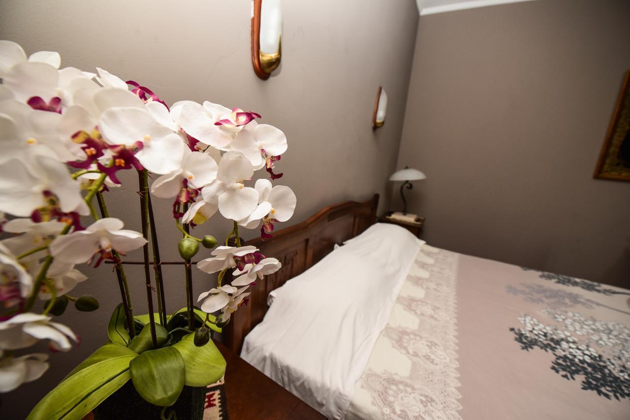 Real Scampis Hotel Elbasan Exterior photo