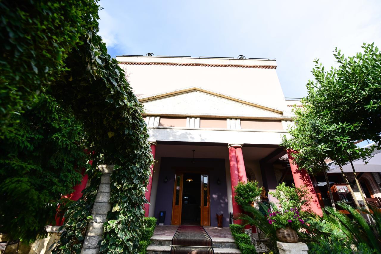 Real Scampis Hotel Elbasan Exterior photo