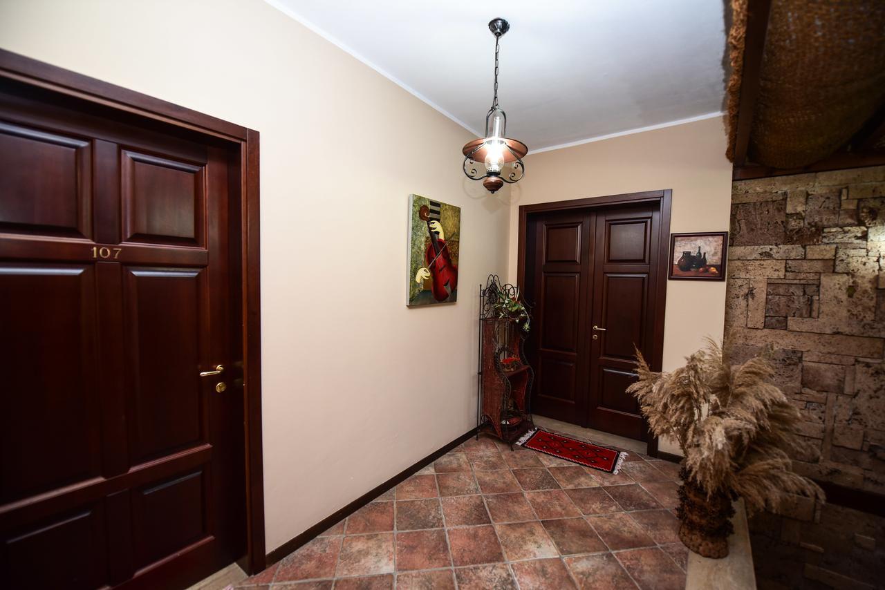 Real Scampis Hotel Elbasan Exterior photo
